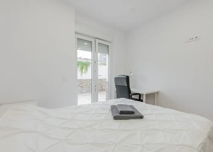 Apartamento Soleado Y Terraza , Wi-fi Oviedo