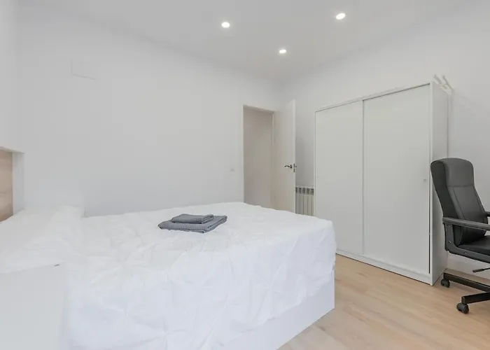 Soleado Y Terraza , Wi-fi Apartamento *